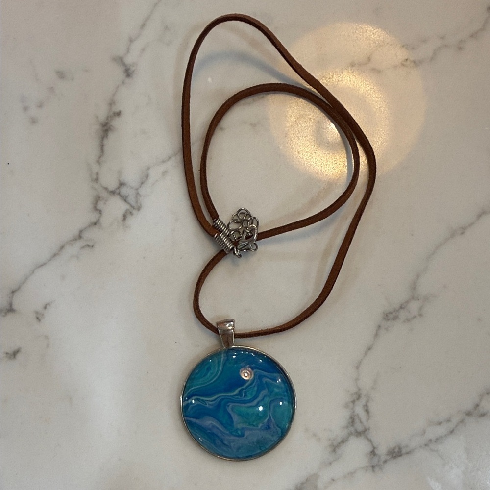 Women’s necklace